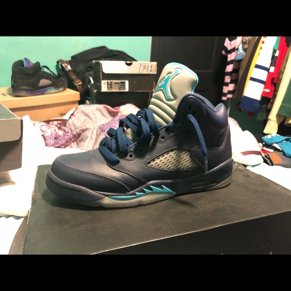 Air Jordan 5 “Hornets”